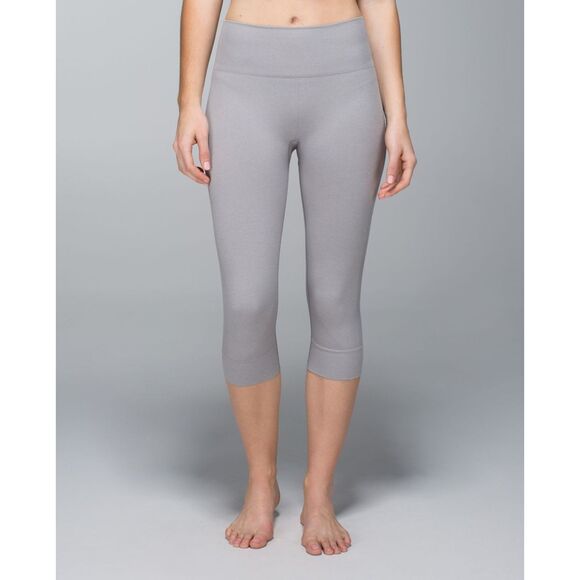 Lululemon Seamlessly Street Crop Heathered Medium Grey SIZE 6 - Picture 3 of 7